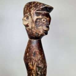 Statue Mumuye soclée, Hauteur : 53 cm