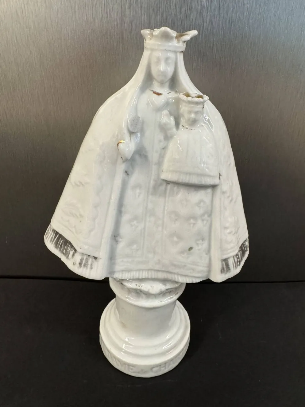 Statue Notre Dame de Chartres signée MP