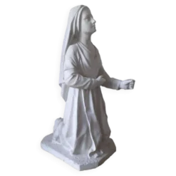 Statue religieuse de Sainte Bernadette