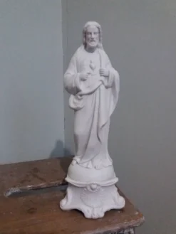 Statue religieuse, Jésus Christ en biscuit de Mauger et Pezé