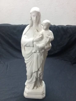 statuette en biscuit la st-vierge et l'enfant jesus signé SFBJ