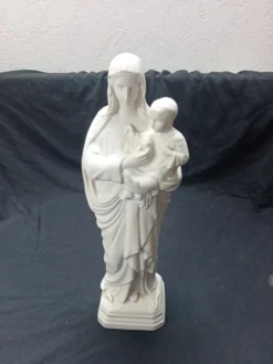 statuette en biscuit la st-vierge et l'enfant jesus signé SFBJ