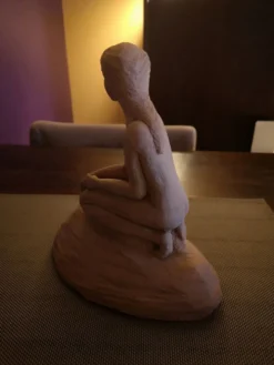 Statuette en terre cuite - femme nue