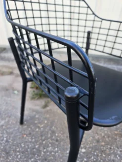 Suite de 8 chaises lyze, emu