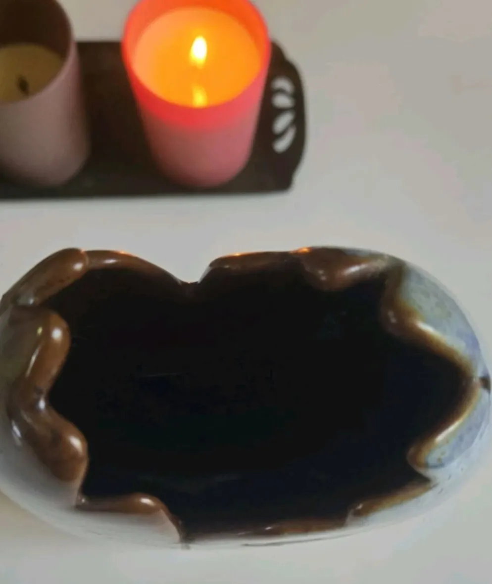 Superbe vase anthropomorphe en grès artisanal émaillé, de Remy Lacombe