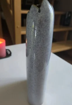 Superbe vase anthropomorphe en grès artisanal émaillé, de Remy Lacombe
