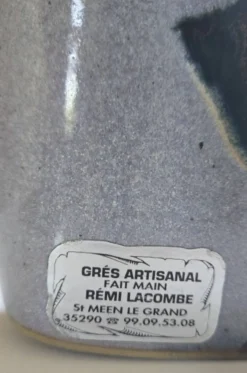 Superbe vase anthropomorphe en grès artisanal émaillé, de Remy Lacombe