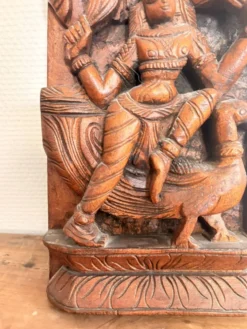 Tableau, panneau en bois sculpté vintage figurant une divinité, Inde