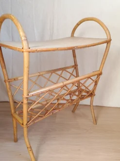 Table d'appoint, porte revues en rotin vintage