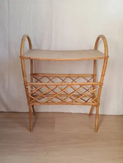 Table d'appoint, porte revues en rotin vintage