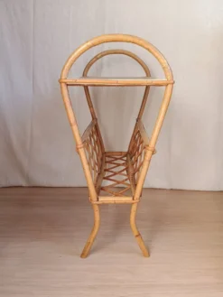 Table d'appoint, porte revues en rotin vintage