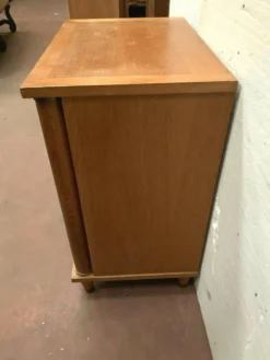Table de chevet en chêne des années 1940 XX siècle