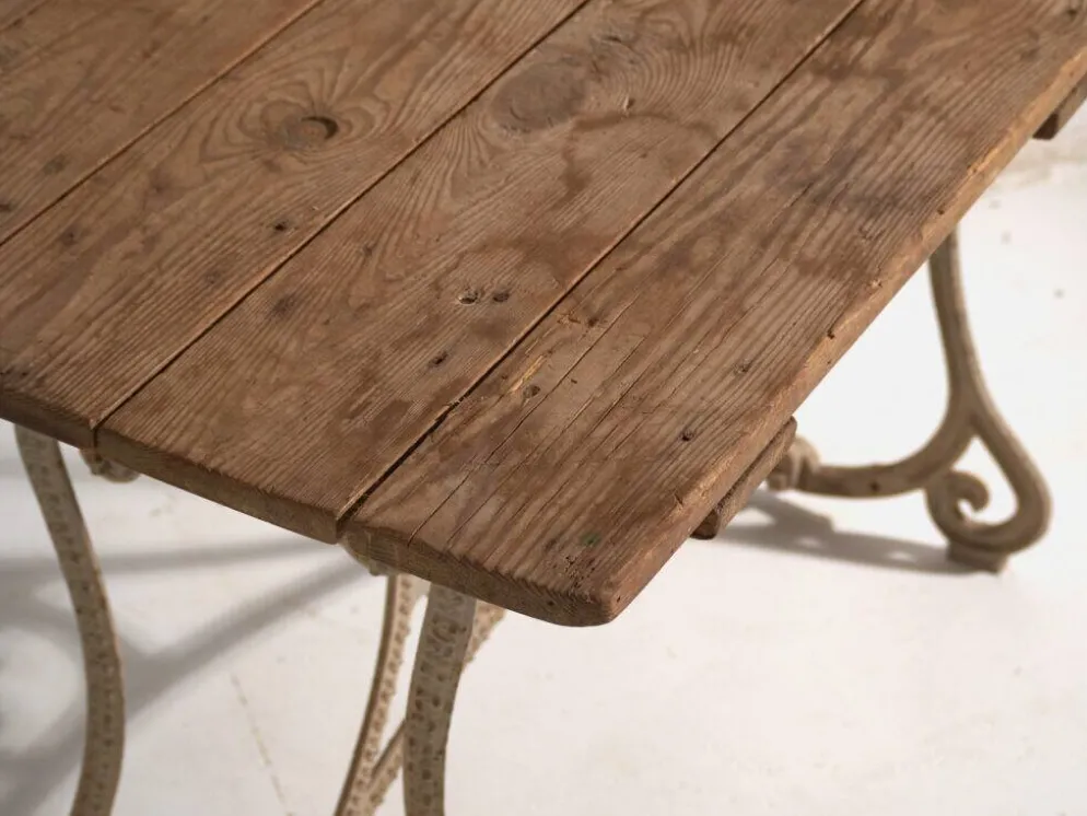 Table de jardin ancienne en fonte – Europe centrale, vers 1900