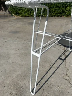 Table de jardin attribuée à Mathieu Mategot des années 1950