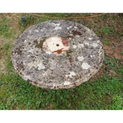 Table de jardin en ciment féraillé des années 60