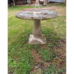 Table de jardin en ciment féraillé des années 60