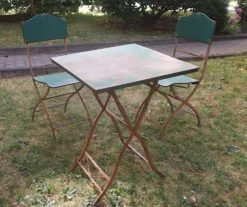Table de jardin en fer peint, style milieu de siècle, avec 2 chaises, années 1960.