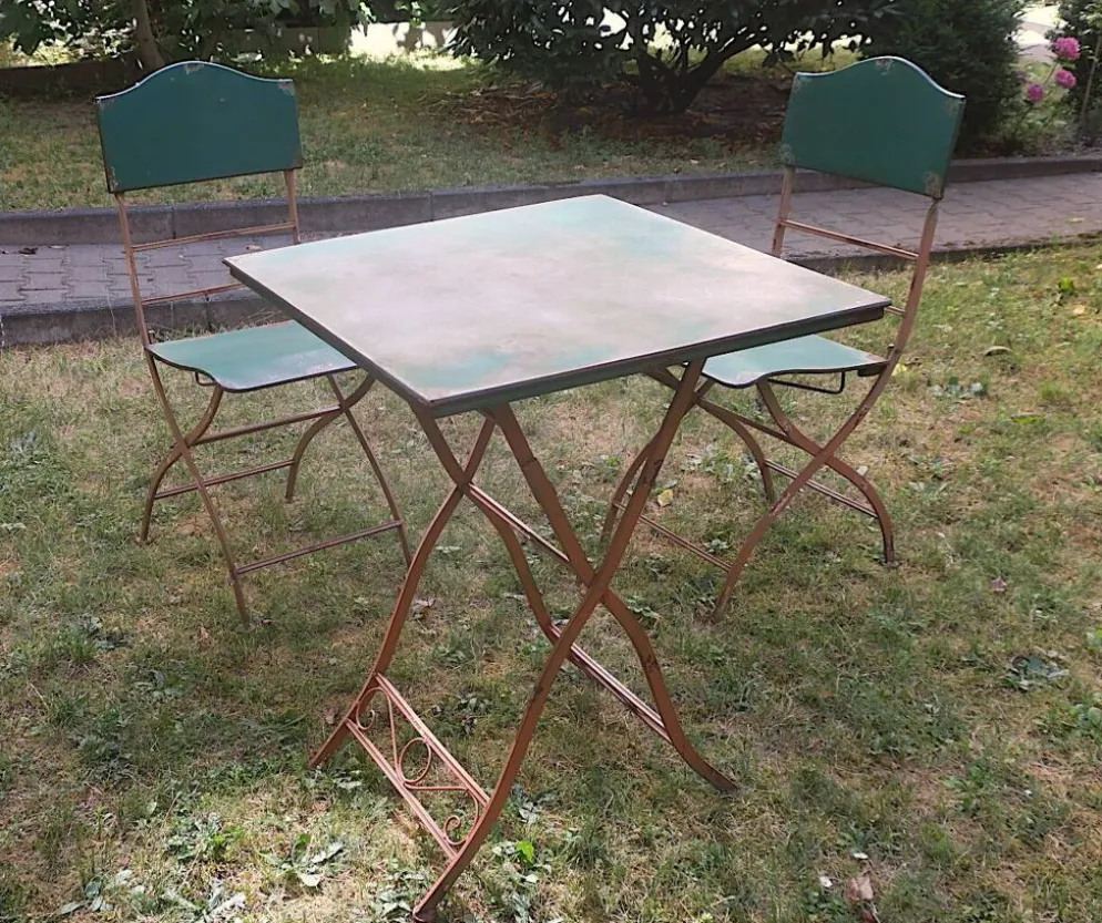 Table de jardin en fer peint, style milieu de siècle, avec 2 chaises, années 1960.