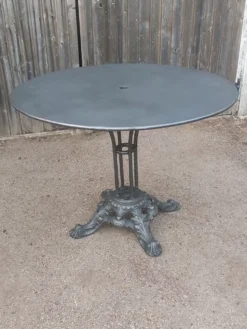 Table de jardin louis vuitton 1930
