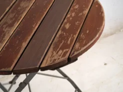 Table de jardin pliante ancienne en bois et fer – Europe centrale, vers 1950