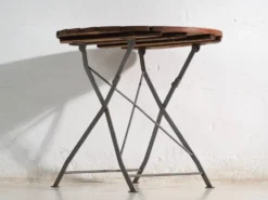 Table de jardin pliante ancienne en bois et fer – Europe centrale, vers 1950