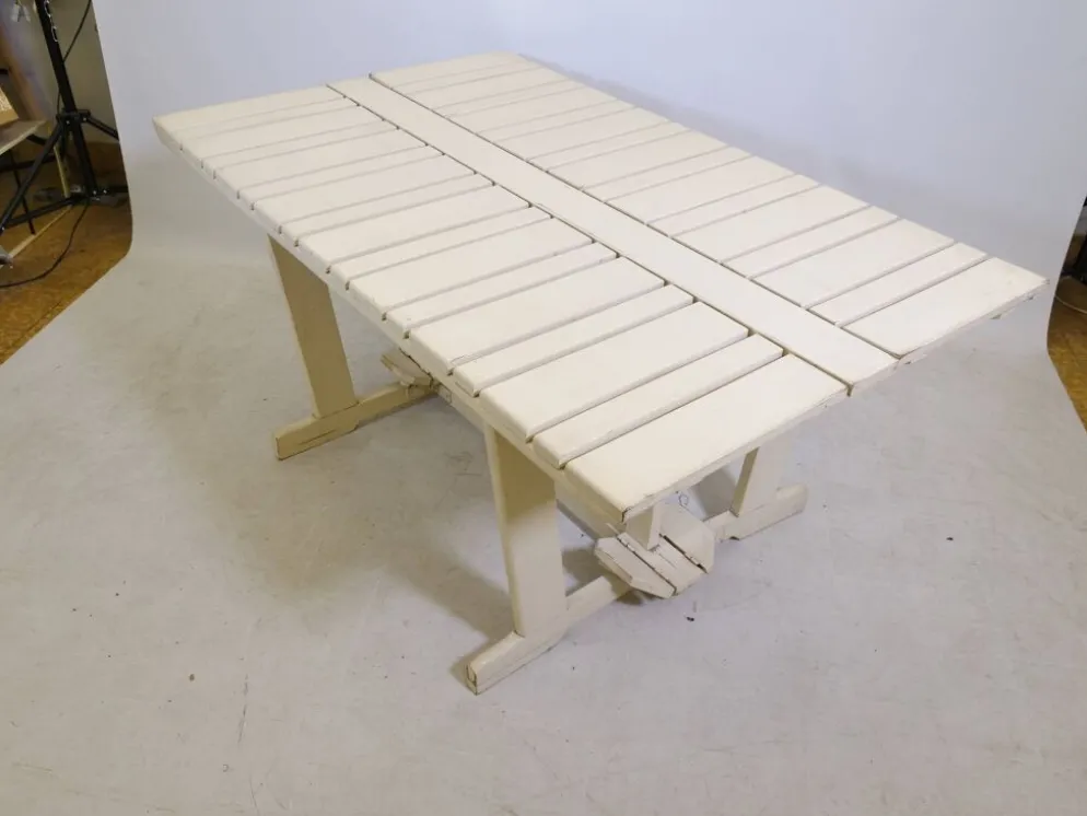 Table de jardin pliante en bois de style mid-century par Triconfort, modèle Riviera, années 1970.