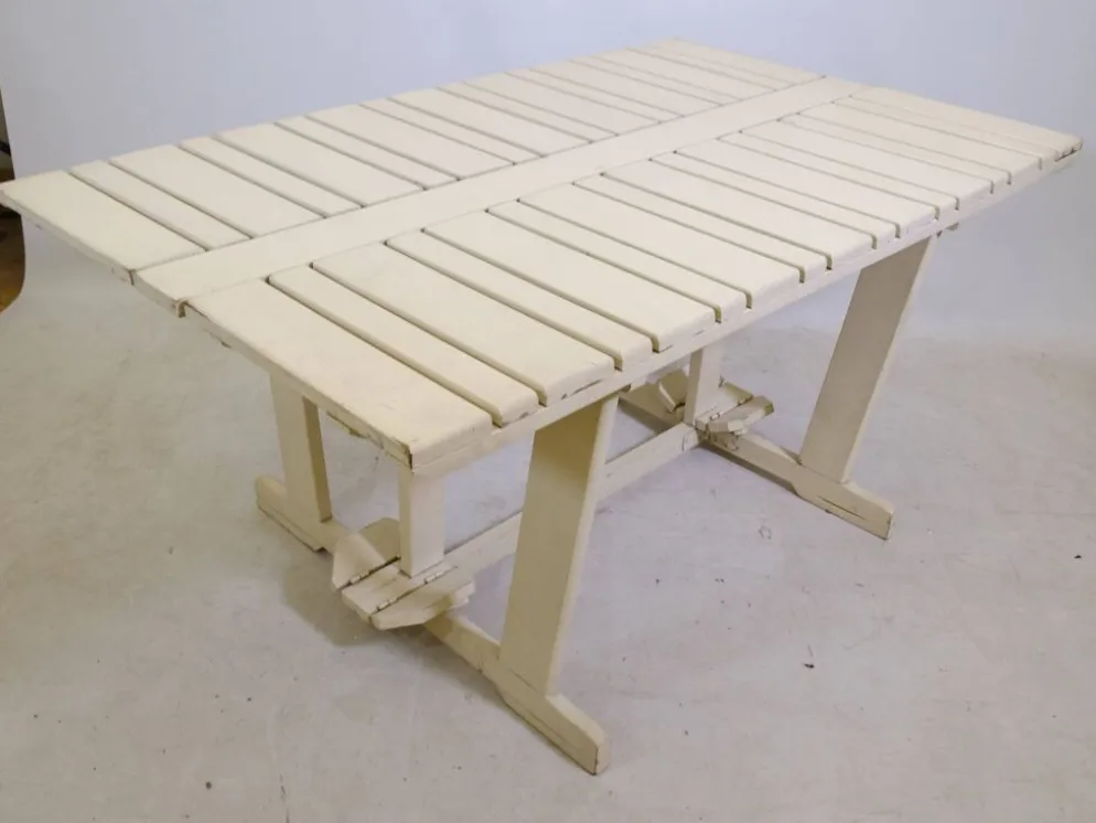 Table de jardin pliante en bois de style mid-century par Triconfort, modèle Riviera, années 1970.