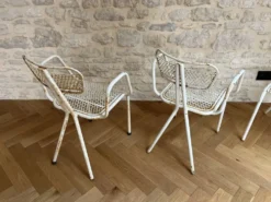 Table de jardin Radar par René Malaval