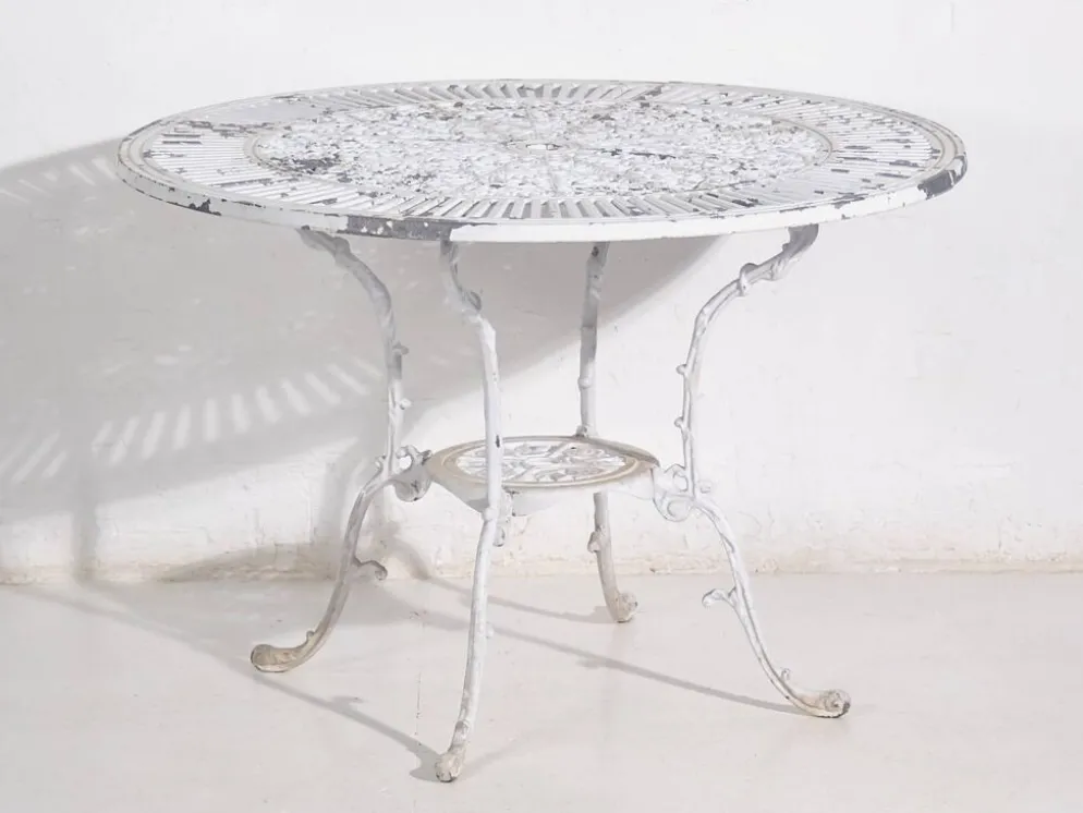 Table et chaises de jardin blanches d’époque (c.1950). Ensemble de 5 pièces