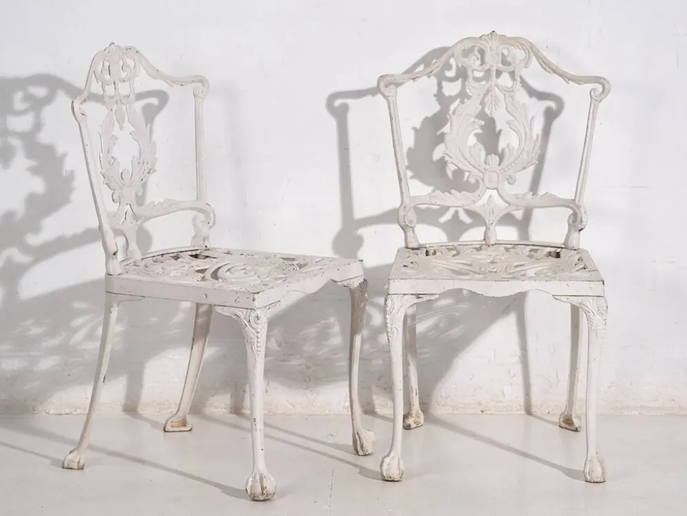 Table et chaises de jardin blanches d’époque (c.1950). Ensemble de 5 pièces