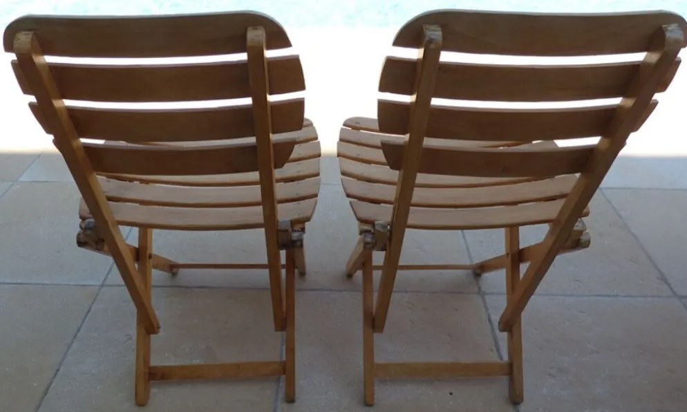 Table et 2 chaises pliantes de jardin en bois naturel