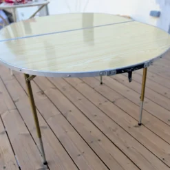 Table pliante de camping ovale vintage