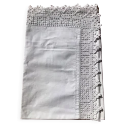 Taie d’oreiller bord crocheté main 8cm large