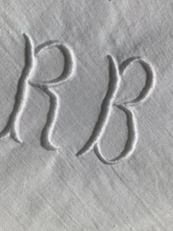 Taie d’oreiller monogramme RB jour croisé