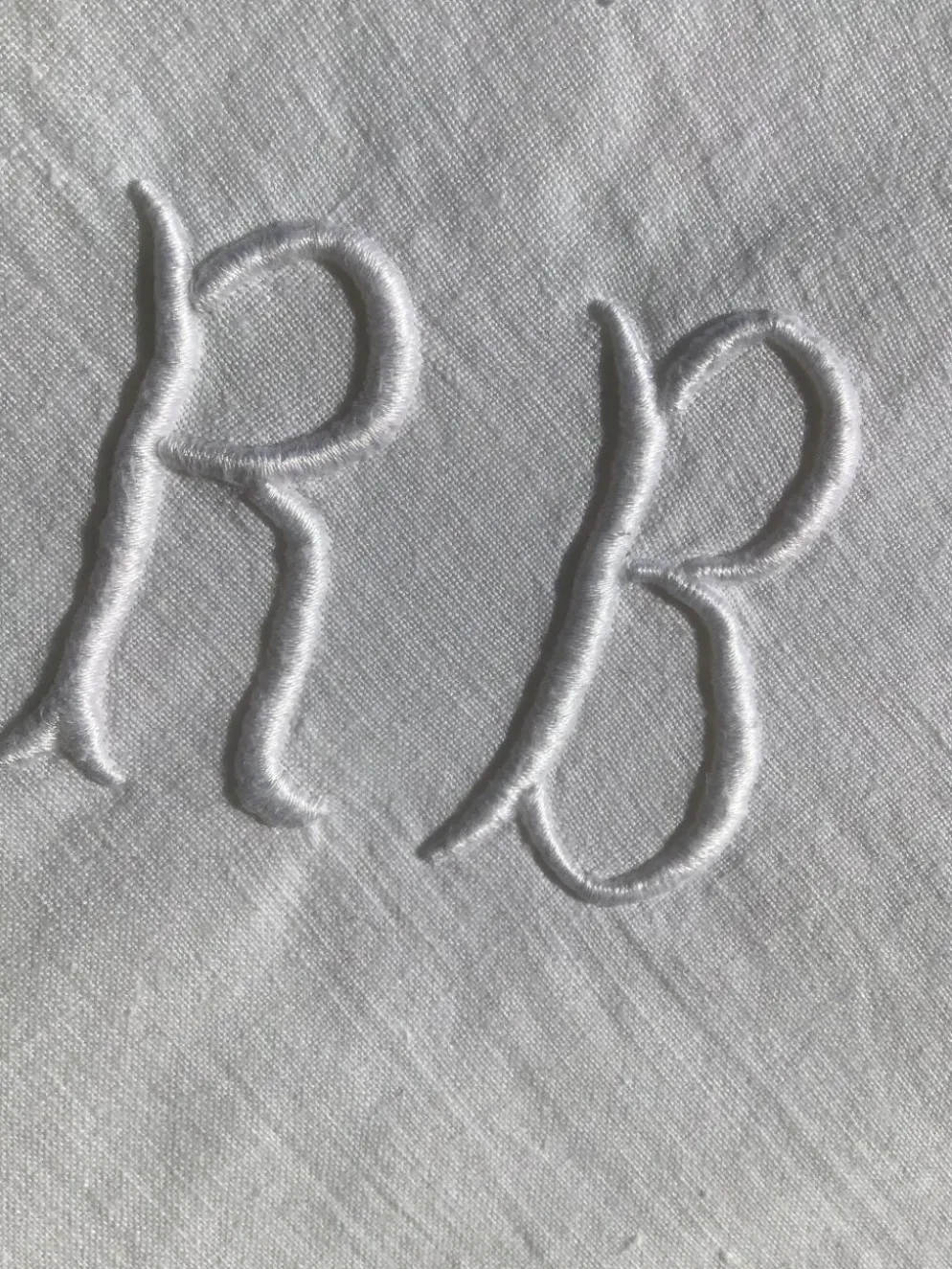 Taie d’oreiller monogramme RB jour croisé