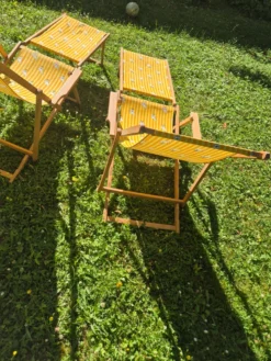 2 tansats chilienne vintage bois et toile jaune imprimé voilier avec repose