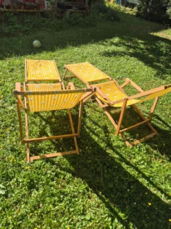 2 tansats chilienne vintage bois et toile jaune imprimé voilier avec repose