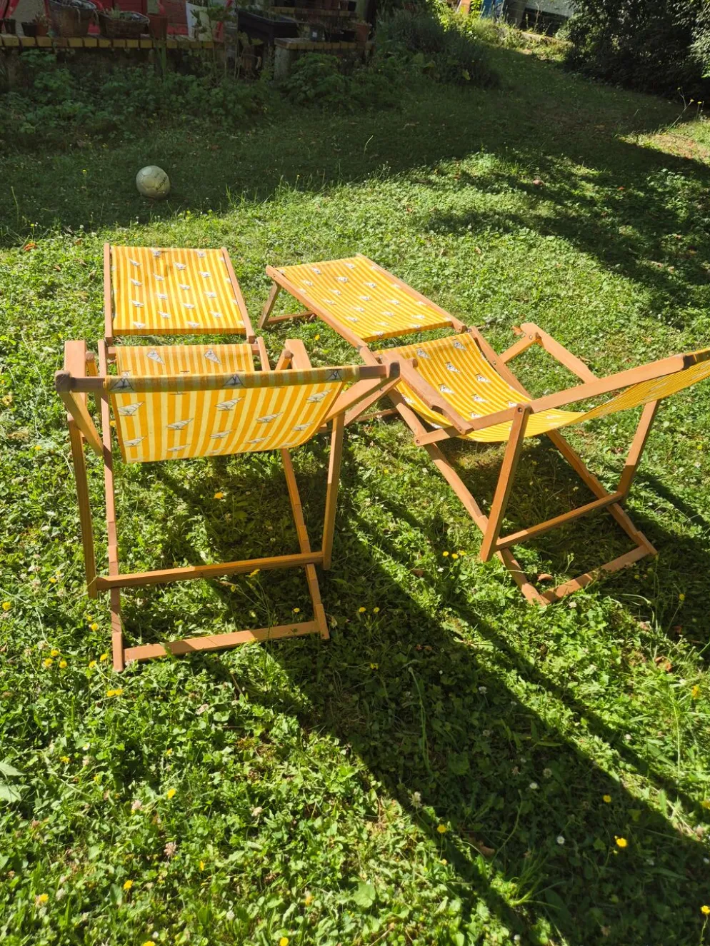 2 tansats chilienne vintage bois et toile jaune imprimé voilier avec repose