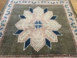 Tapis anatolien carré