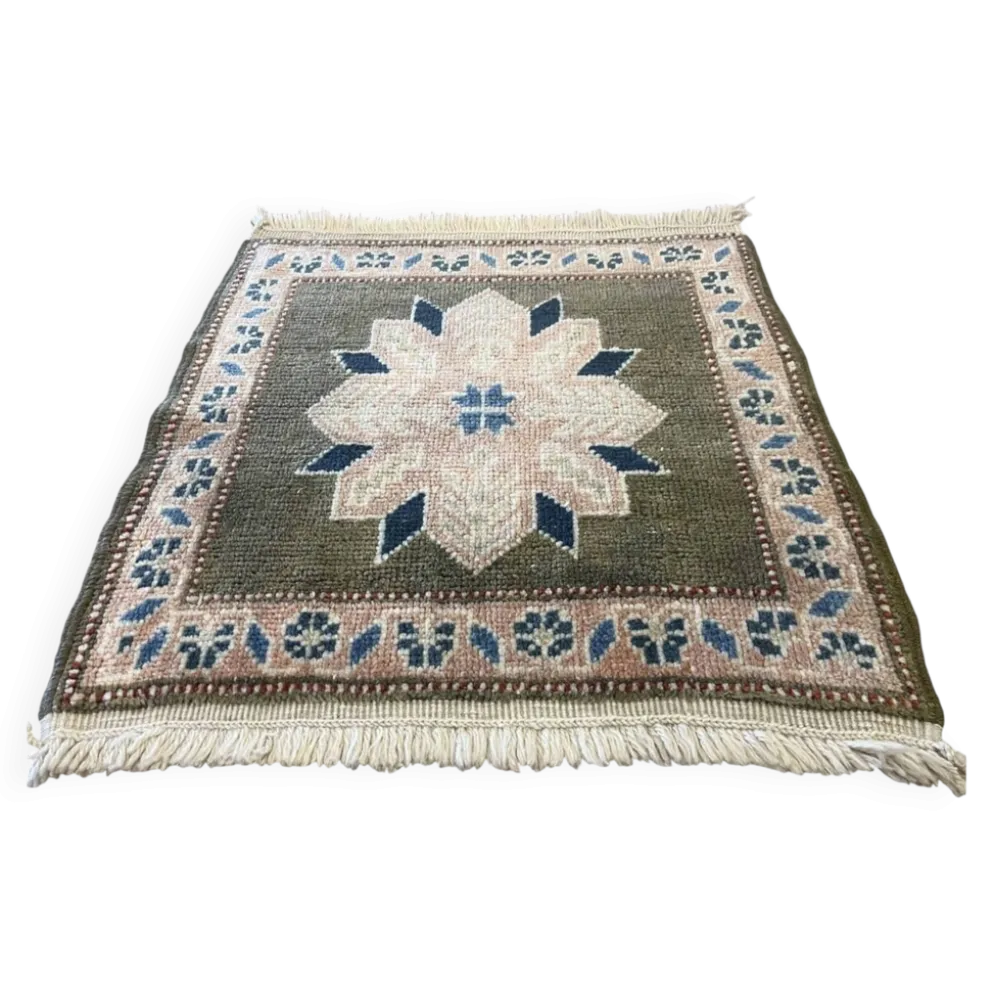 Tapis anatolien carré
