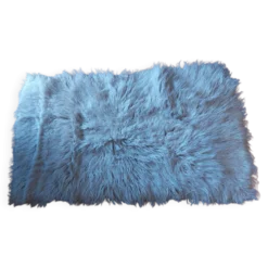 Tapis a poils longs pure laine blanc , vintage