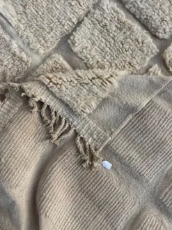 Tapis Beni Ouarain moderne en laine