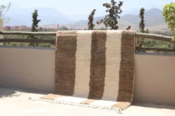 Tapis Beni Ouarain tissé à la main 255×160 cm - AZ820