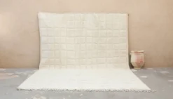 Tapis Beni Ourain extra large 410×300 cm – Tapis en laine marocaine ivoire avec motif géométrique minimal, GO-1001