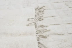Tapis Beni Ourain extra large 410×300 cm – Tapis en laine marocaine ivoire avec motif géométrique minimal, GO-1001