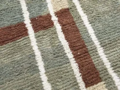 Tapis berbère fait main sur mesure à motifs colorés 1,4/2,6 m