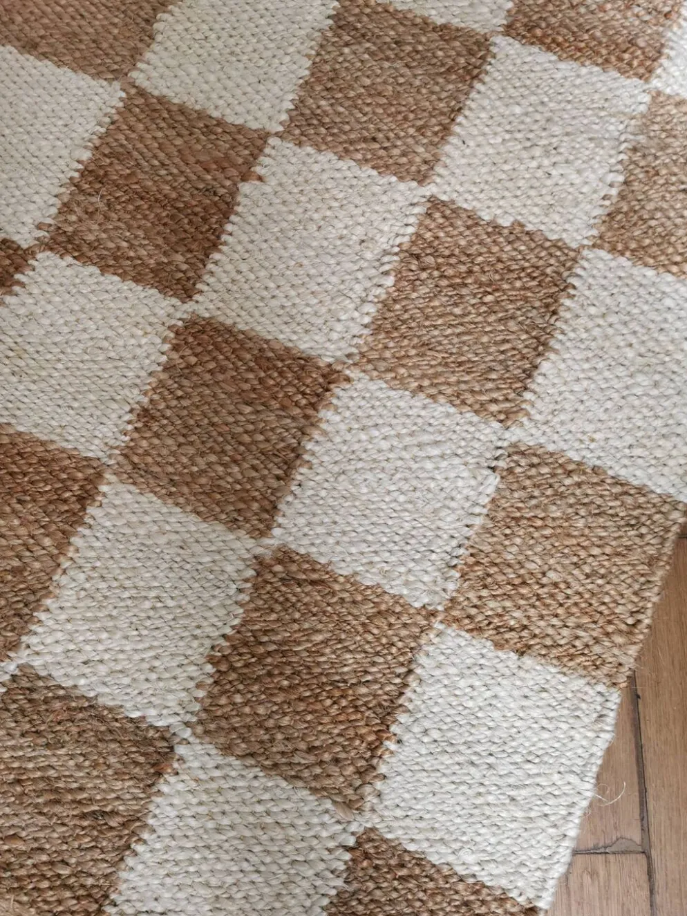 Tapis à carreaux en jute