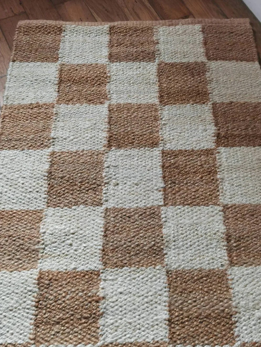 Tapis à carreaux en jute