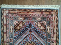 Tapis Chinois Sinkiang fait main 185x120cm