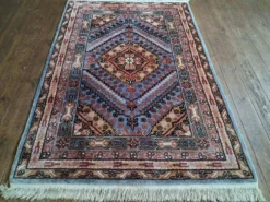 Tapis Chinois Sinkiang fait main 185x120cm